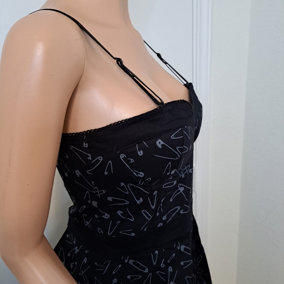 Dead Threads Goth Dress Womens Sz M Black Gray Safety Pin Patterned A Line - Picture 3 of 9